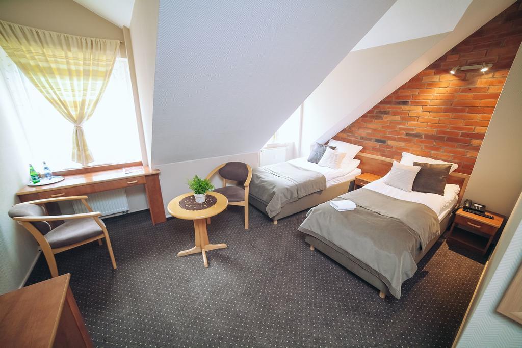 Hubertus Aparthotel & Restaurant & Horse Club Starogard Gdański Pokoj fotografie