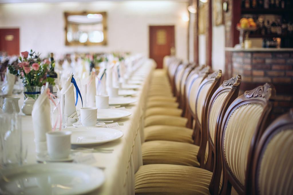 Hubertus Aparthotel & Restaurant & Horse Club Starogard Gdański Exteriér fotografie