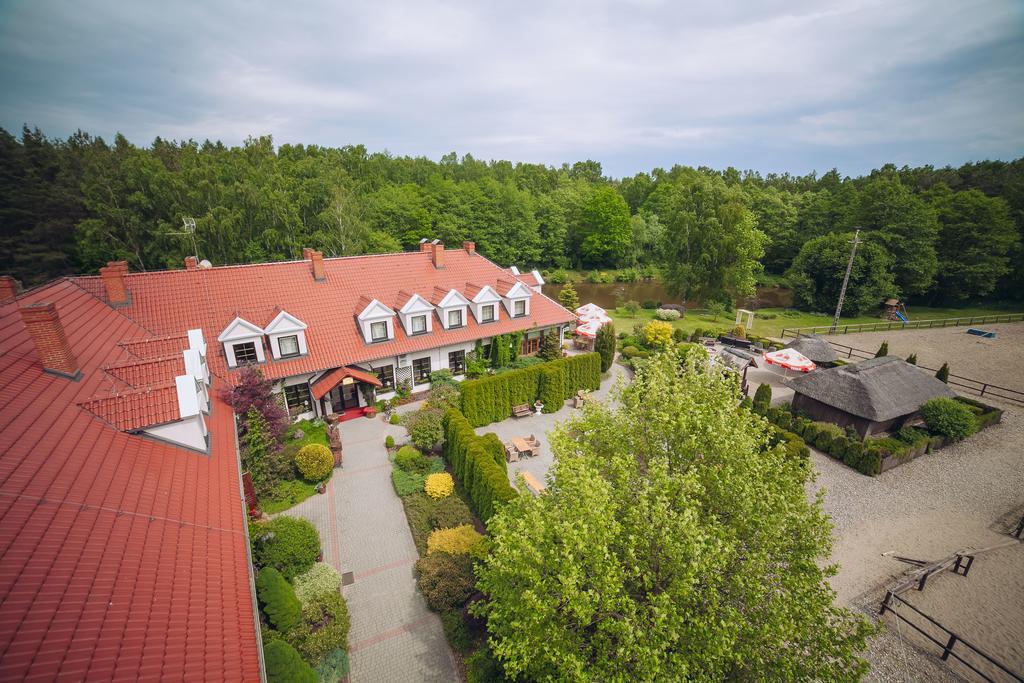Hubertus Aparthotel & Restaurant & Horse Club Starogard Gdański Exteriér fotografie