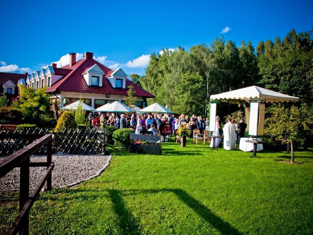 Hubertus Aparthotel & Restaurant & Horse Club Starogard Gdański Exteriér fotografie