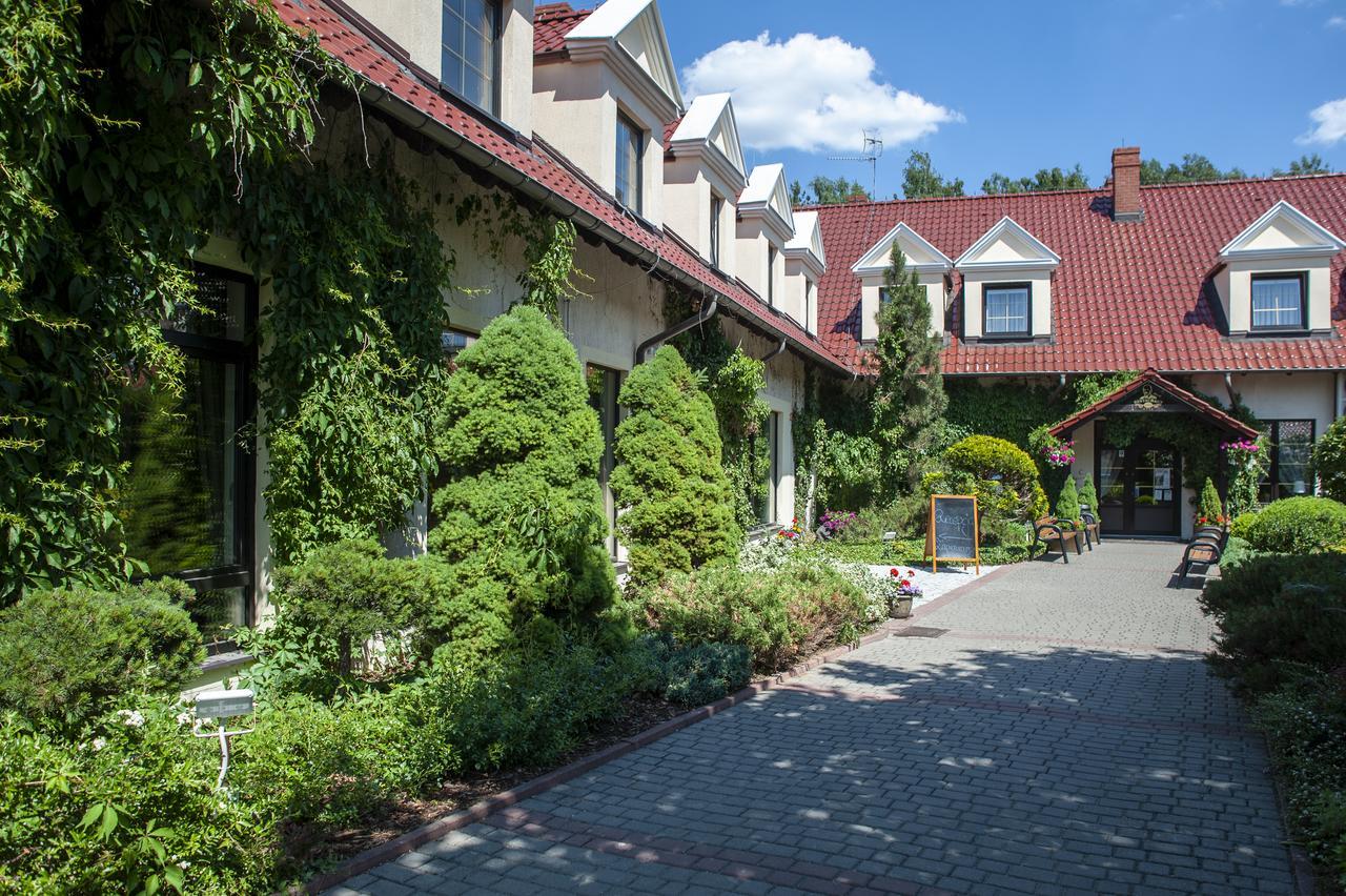 Hubertus Aparthotel & Restaurant & Horse Club Starogard Gdański Exteriér fotografie
